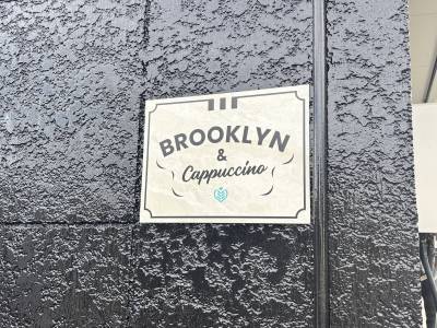 看板はデザイナーに考案してもらいました(^^)