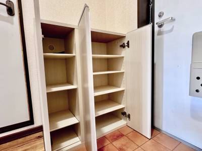 シューズボックス