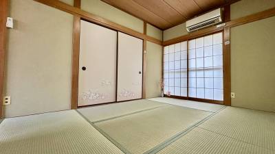南向きの明るい和室で、ほっと落ち着いたひと時を♪