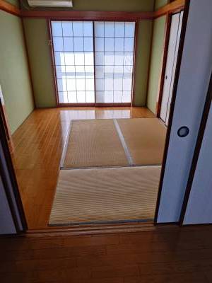 フローリングと畳３畳のミックス