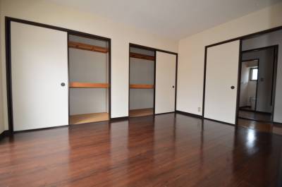 (w190&times;Ⅾ87&times;Ｈ85と90と45)㎝の収納棚が2個
