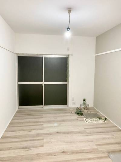 ※夜撮影　グレーウッドの落ち着いた綺麗なお部屋