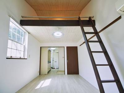 床、壁リフォーム済み！
