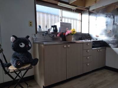 火力の高い！新品のコンロ付き。
料理が楽しくなるかも