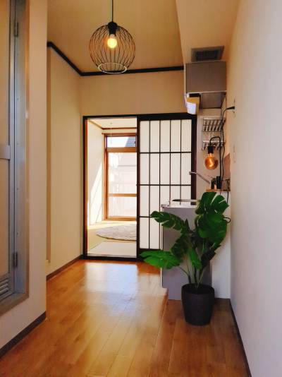 玄関から見たキッチンです！