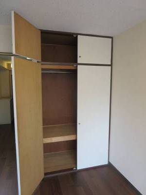 収納多く居住者様も嬉しいはず