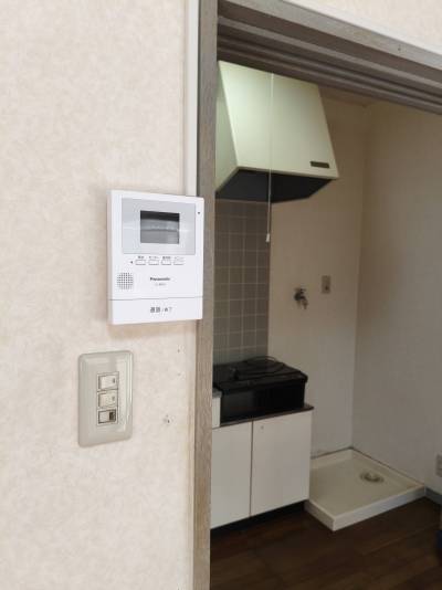 モニター付き
インターフォン