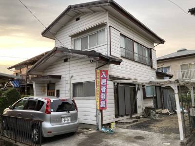 駐車場3台まで可能です
