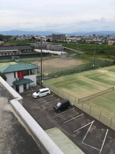 隣接アパートからの風景