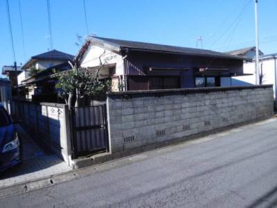１号室を南東側から見ると。