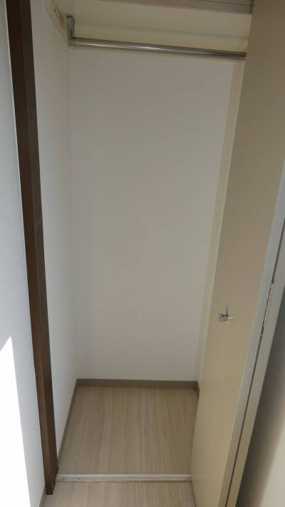 パイプ付クローゼット