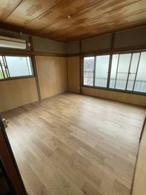 ２F　洋室８畳