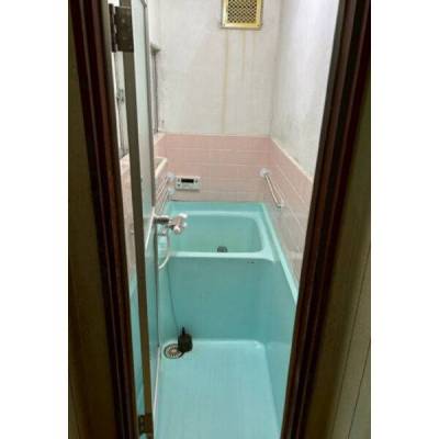 浴室もリニューアル済です。