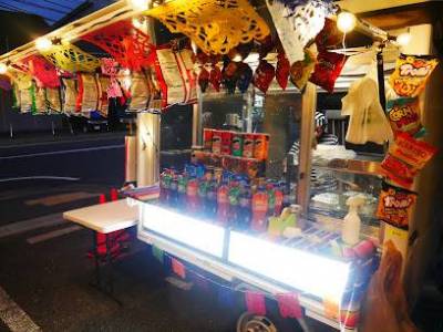 基地周辺にアメリカンなお店がいっぱいあって楽しいです