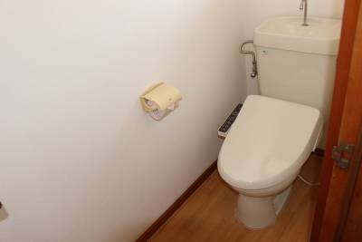 トイレです。ウォシュレットついてます。