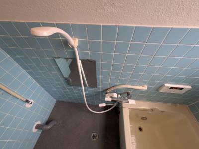 【新品】
浴室シングルレバー水栓。