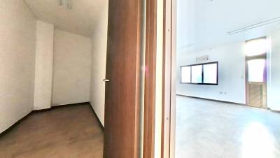 倉庫・事務作業に使える部屋がございます。