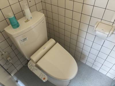 ２階共用男子トイレ