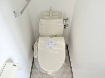 温水洗浄便座に換装済み