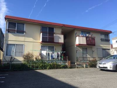 窓側に建物がないため陽当たり良好です