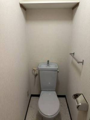 独立トイレで静かなひと時を