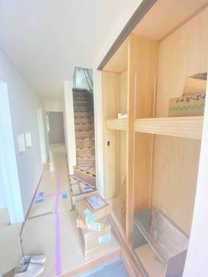 玄関です♪大容量のシューズクローク♪