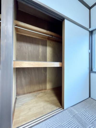 中で寝れちゃうくらいの大型収納でお部屋すっきり♪