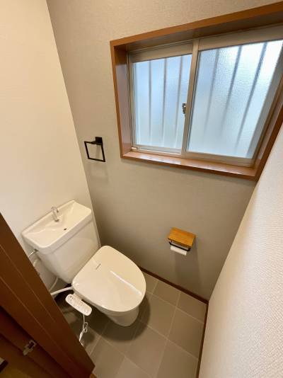 もちろん温水洗浄便座（ウォシュレット）付き♪新品です！