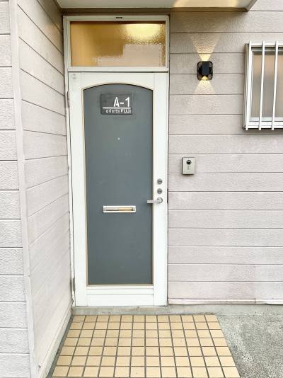 明るい玄関廻り♪照明も新しくしました♪