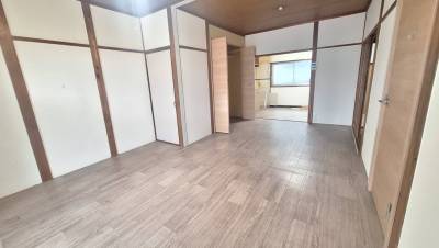 LDKは和モダンな雰囲気で落ち着きます♪