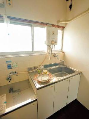 瞬間湯沸し器つき