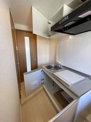 収納スペース十分なキッチン