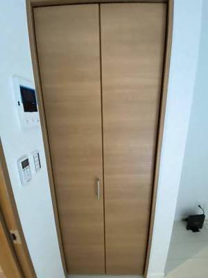 ロングコートも大丈夫なクローゼット