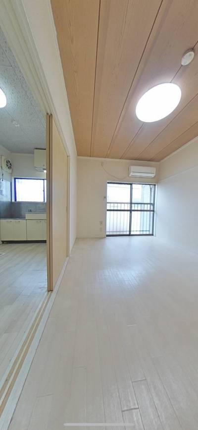居室、キッチンともに広々としています！