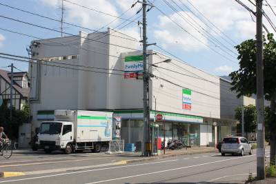 コンビニエンスストア・徒歩2分