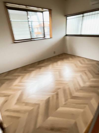 へリーンボーンのクッションフロアで気分上々♪