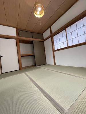 ２階の和室は落ち着いた雰囲気♪