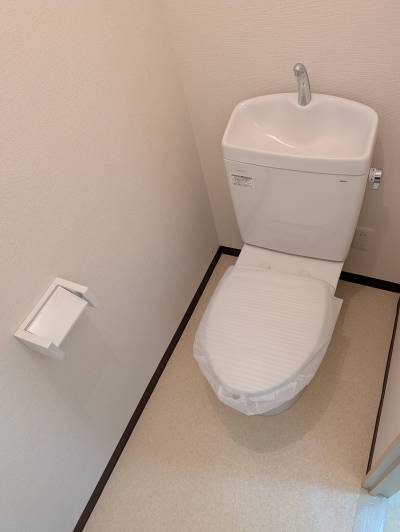 新品未使用のトイレ