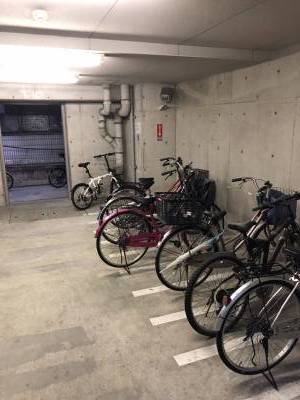 自転車置き場もしっかりしてます