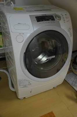 洗濯機２台・乾燥機完備