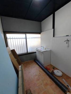 新品の洗面化粧台♪室内洗濯置場(^o^)