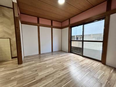 LDKの西側半分の様子がわかる写真です