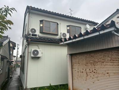 物件裏に駐車場あり