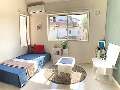日当り・通風が良好！3面に窓があり、明るい部屋です！