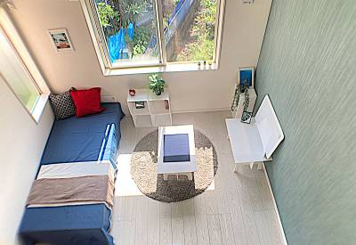 ロフトからの全景！明るい部屋ですよ！