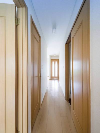 廊下：リビングルームから奥に続きます