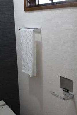 長押をつけてドイツ製のマワハンガーを付けました。
