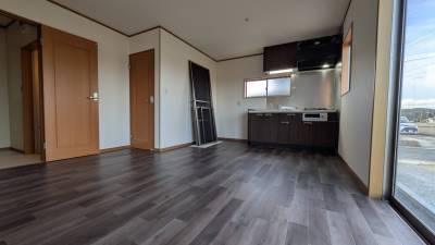 二口ガスコンロ付のシステムキッチン。