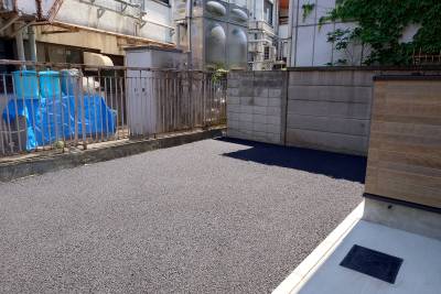 敷地内に行き止まりの私道がありますが、バイク・駐輪OK！