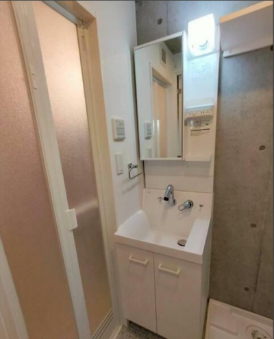 洗面台も清潔感がありますね。